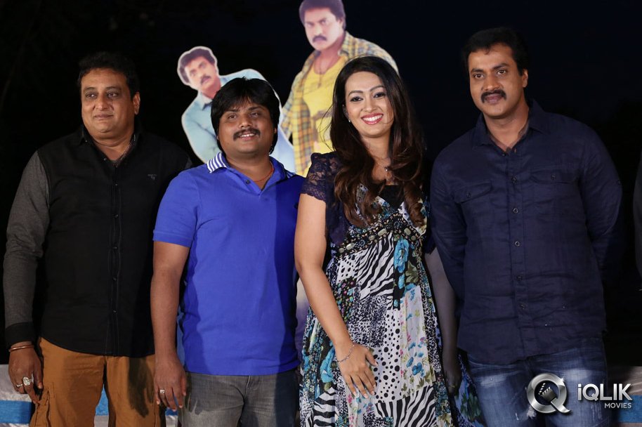 Sunil-Birthday-Celebrations-with-Bheemavaram-Bullodu-Team